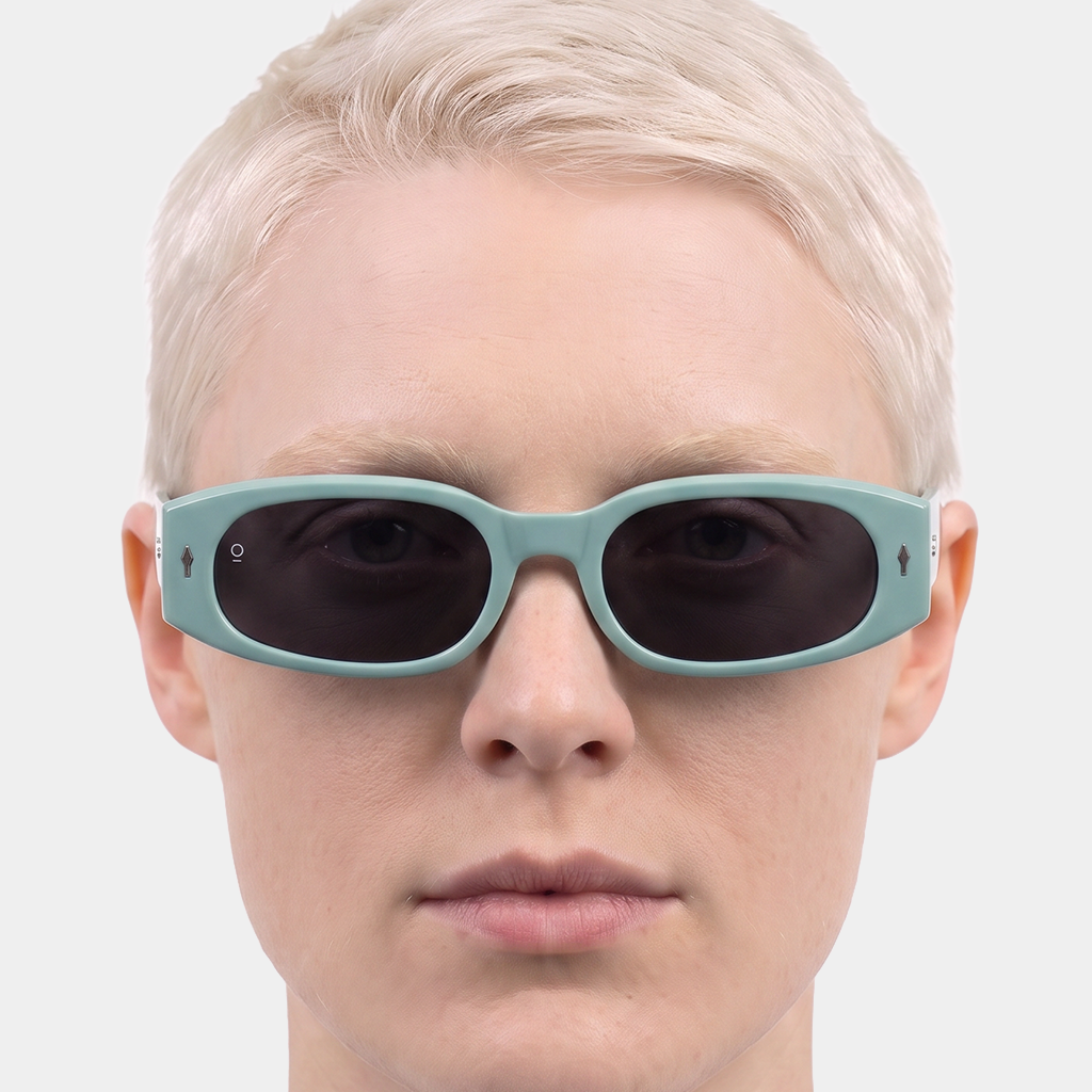 ELI // BLUE