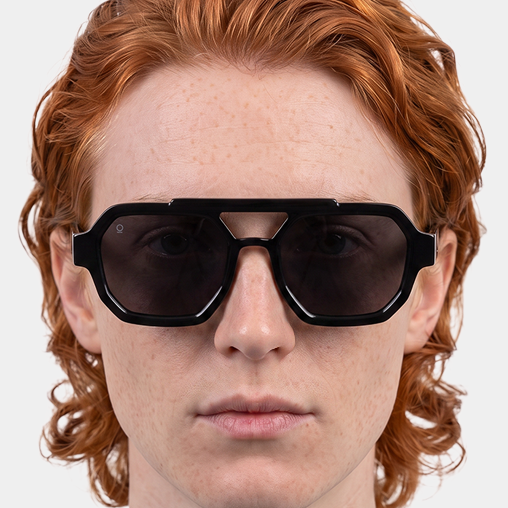 KARL // BLACK