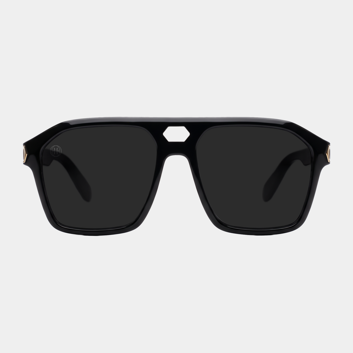 LEO // BLACK