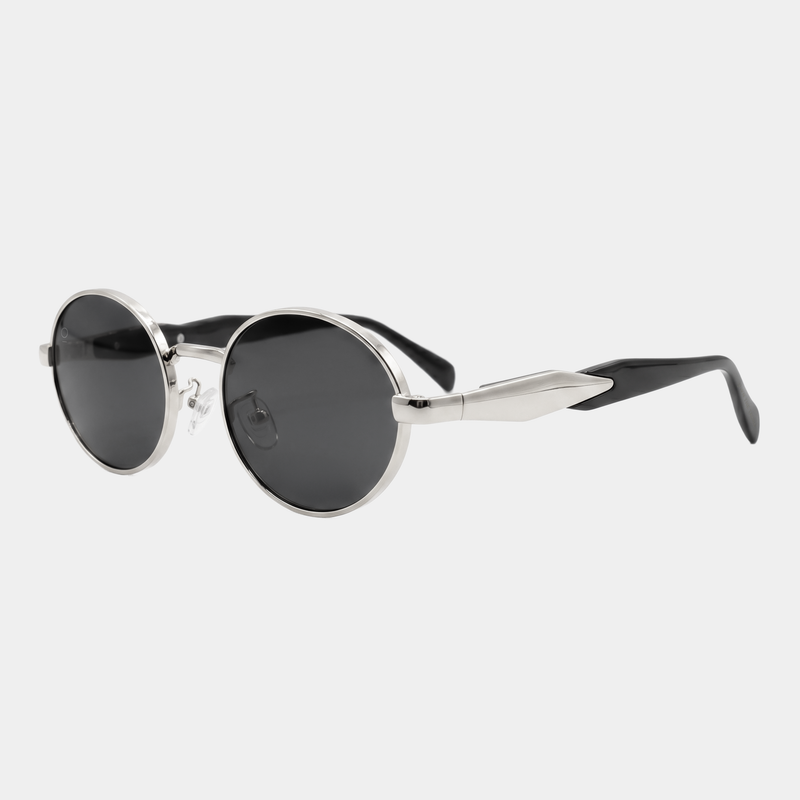 FINN // BLACK