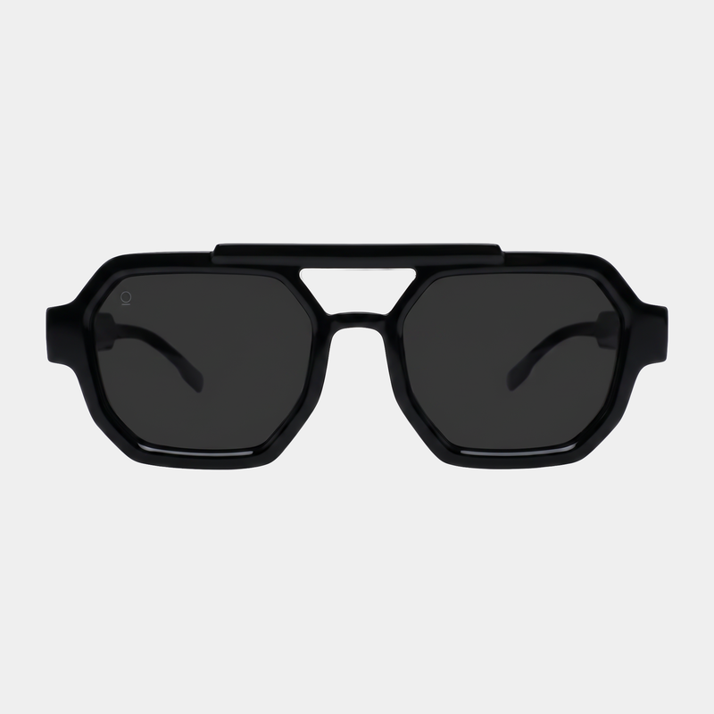 KARL // BLACK