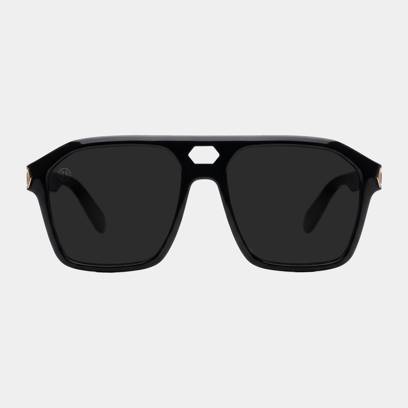 LEO // BLACK