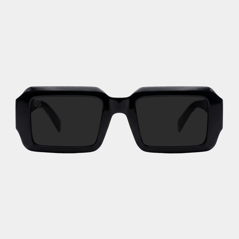 MAX // BLACK