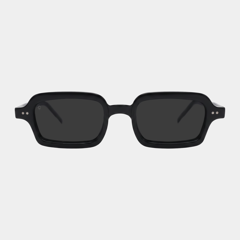 NOIR // BLACK