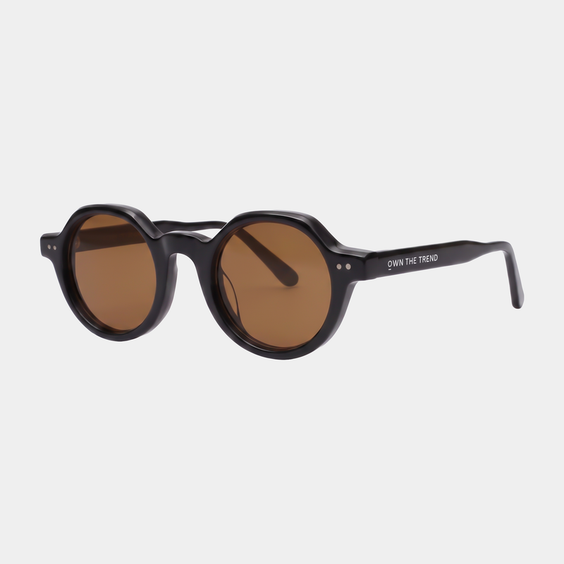 QUINN // BROWN