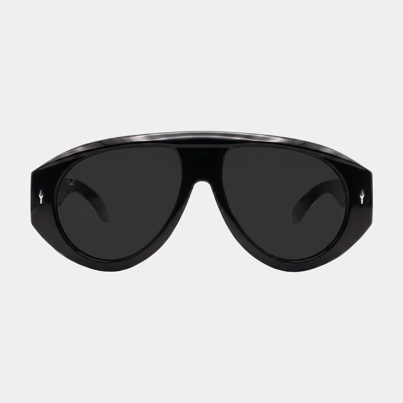 TOM // BLACK