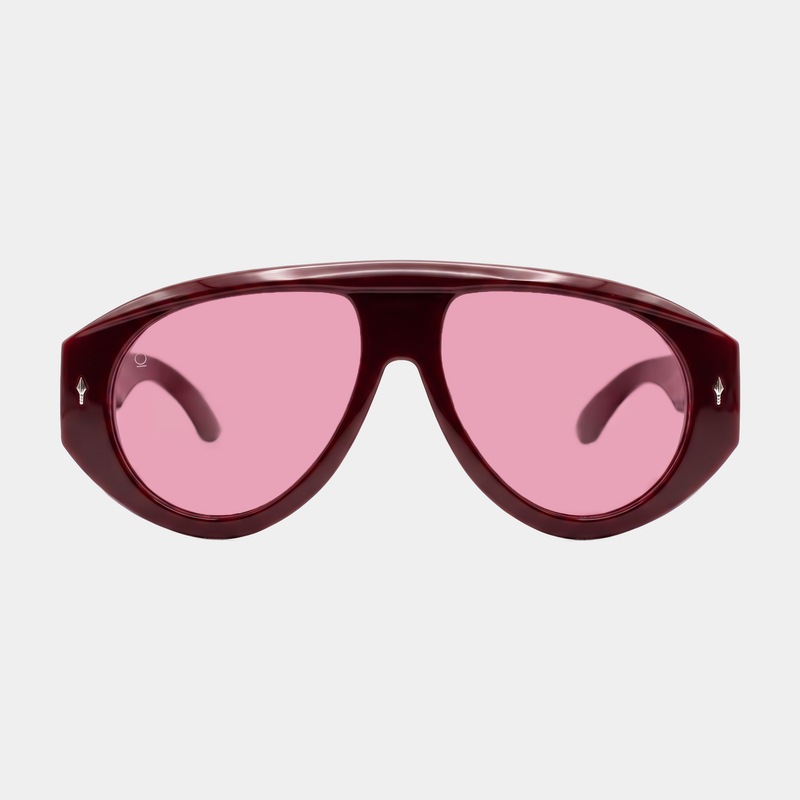 TOM // BURGUNDY