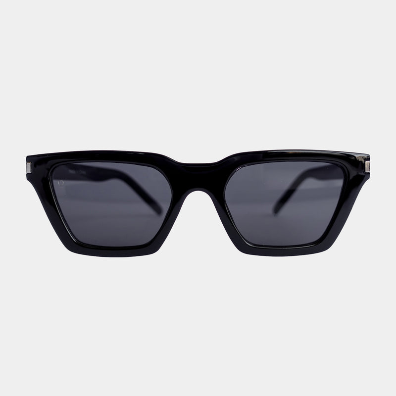 ZOE // BLACK