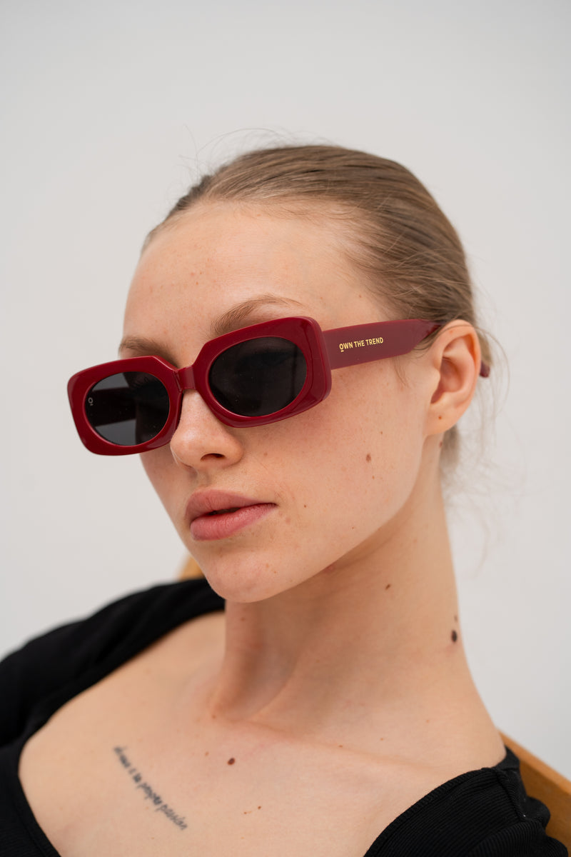 JULIA // RED